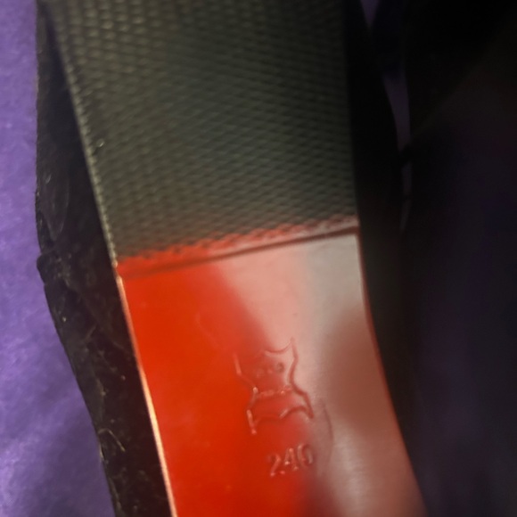 Vero Cuoio Italian Made Black High Heel Bootie. - Picture 10 of 14